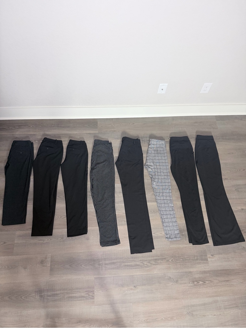GAP Women's Black & Gray Cropped Pants capsule